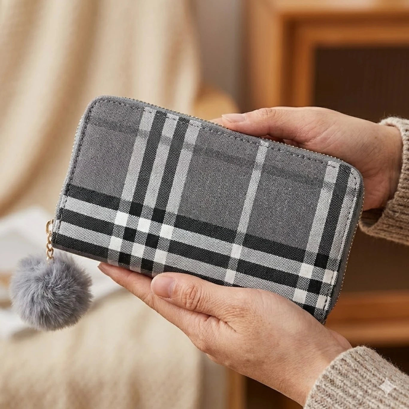 Women Evening/Party Artificial Leather Wallet(4 card slot)